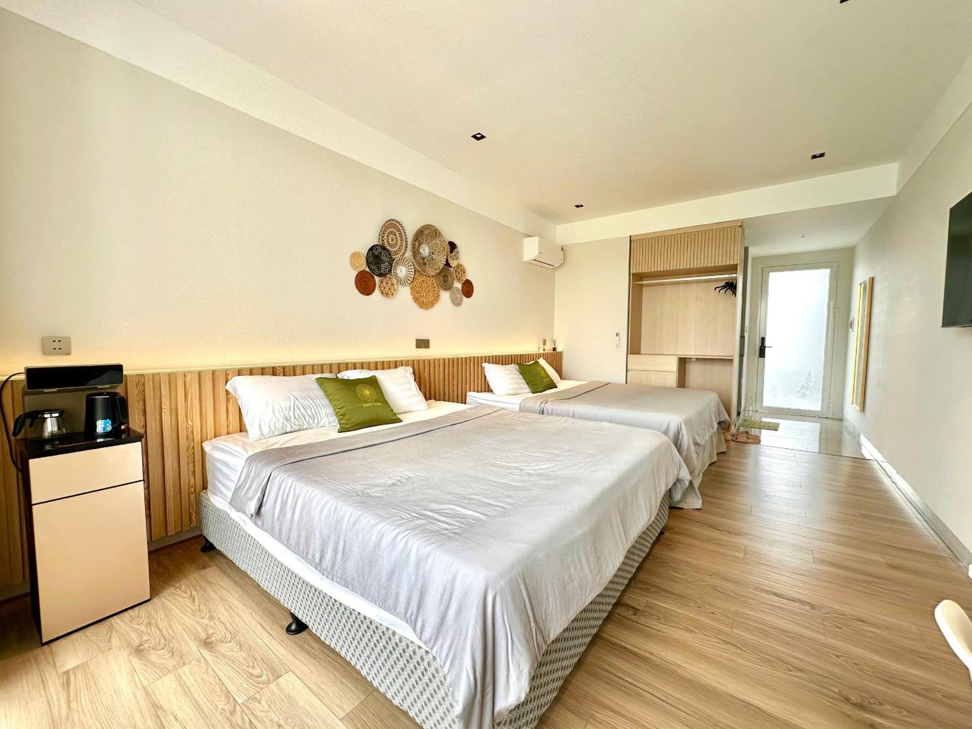 Bed and Breakfast Sens Club Thot Not Exterior foto